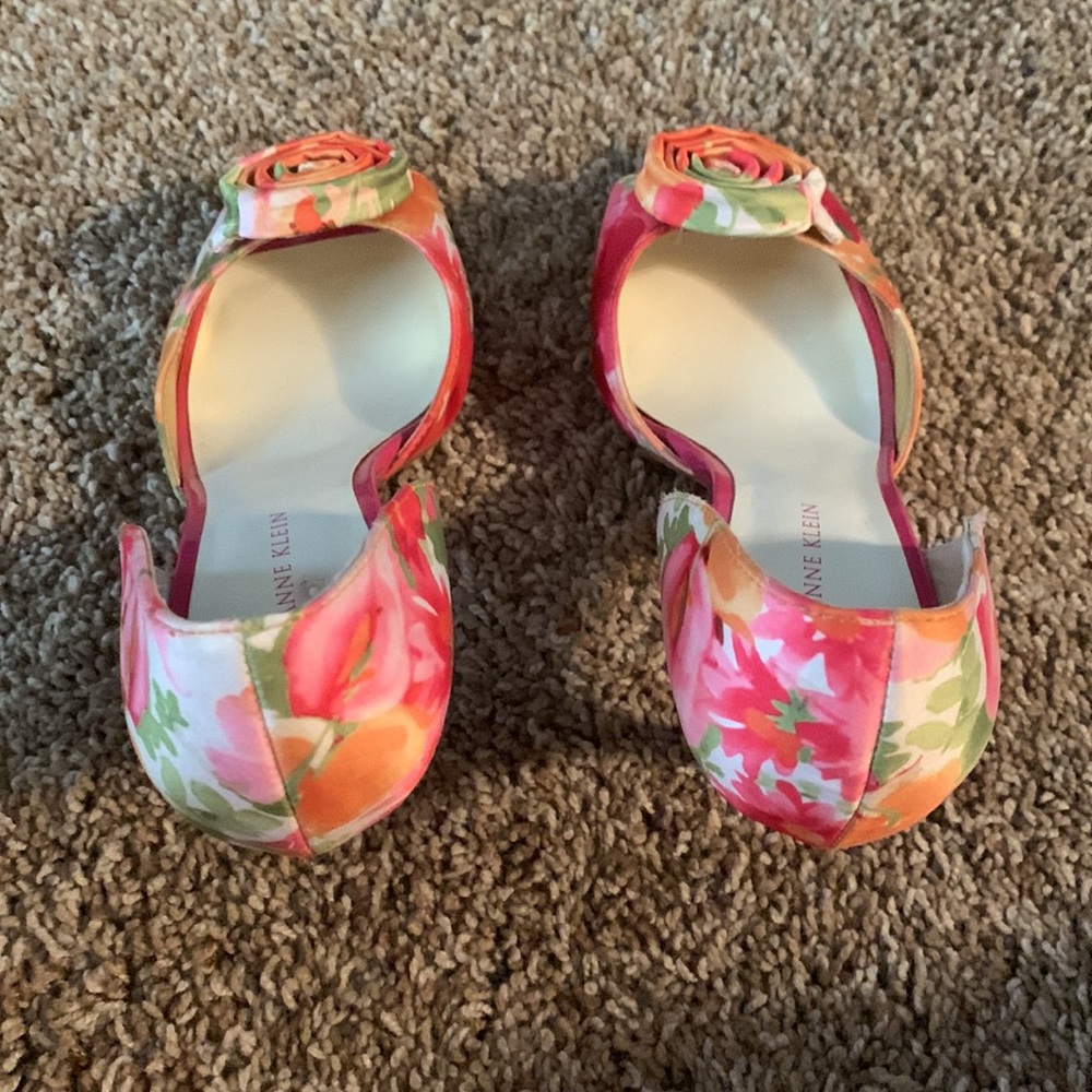 Anne Klein Floral Print Heels - Picture 6 of 9